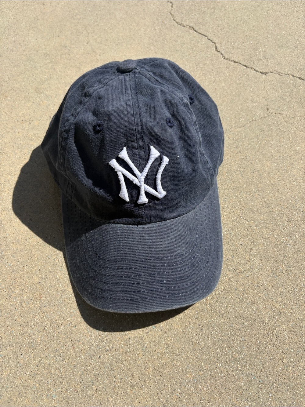 Vintage New York Yankees Navy Distressed Baseball Cap